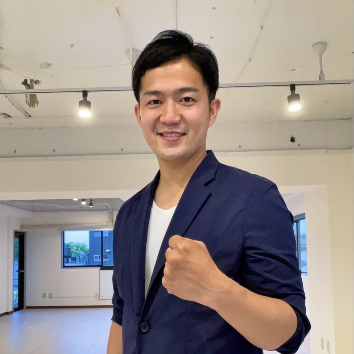 小児から高齢者、俳優からスポーツ選手のリハビリを経験。ラグビーワールドカップ2019のスポーツマッサージセラピスト、TOKYO2020大会の医療スタッフとして派遣経験あり。スポーツ現場へのサポート、地